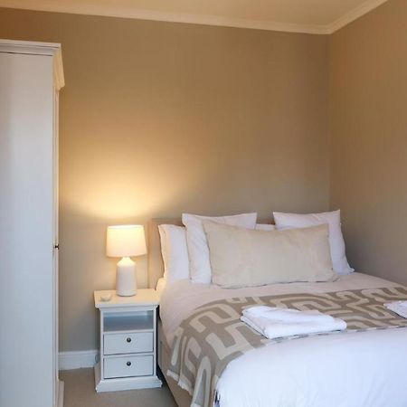 Luxury Living Outside The City Walls - Sleeps Six! Chester Kültér fotó