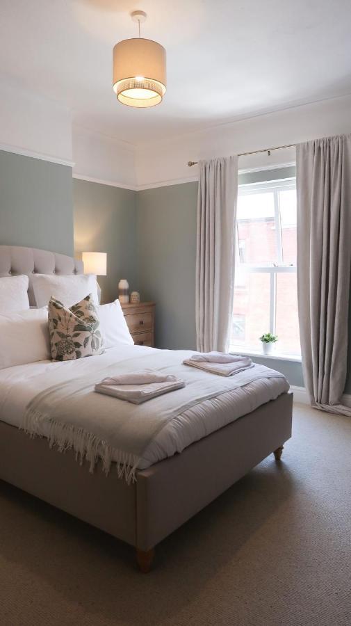 Luxury Living Outside The City Walls - Sleeps Six! Chester Kültér fotó