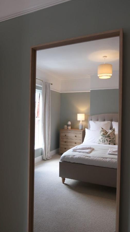 Luxury Living Outside The City Walls - Sleeps Six! Chester Kültér fotó